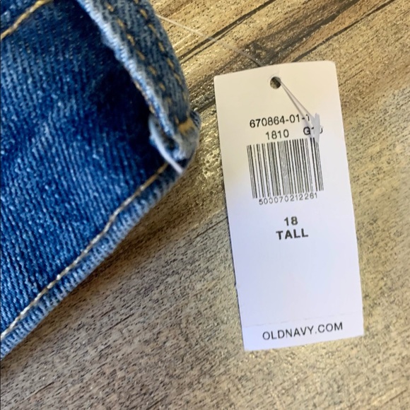 Old Navy Extra Sky Hi Straight Cut-Off Jeans - Size 18 Tall- NWT - Picture 7 of 13